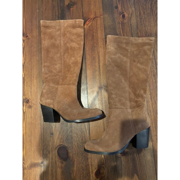 NWT Crevo Atty Women's Suede Leather Pull-On Boots Size 9 Block Heel - Picture 1 of 8